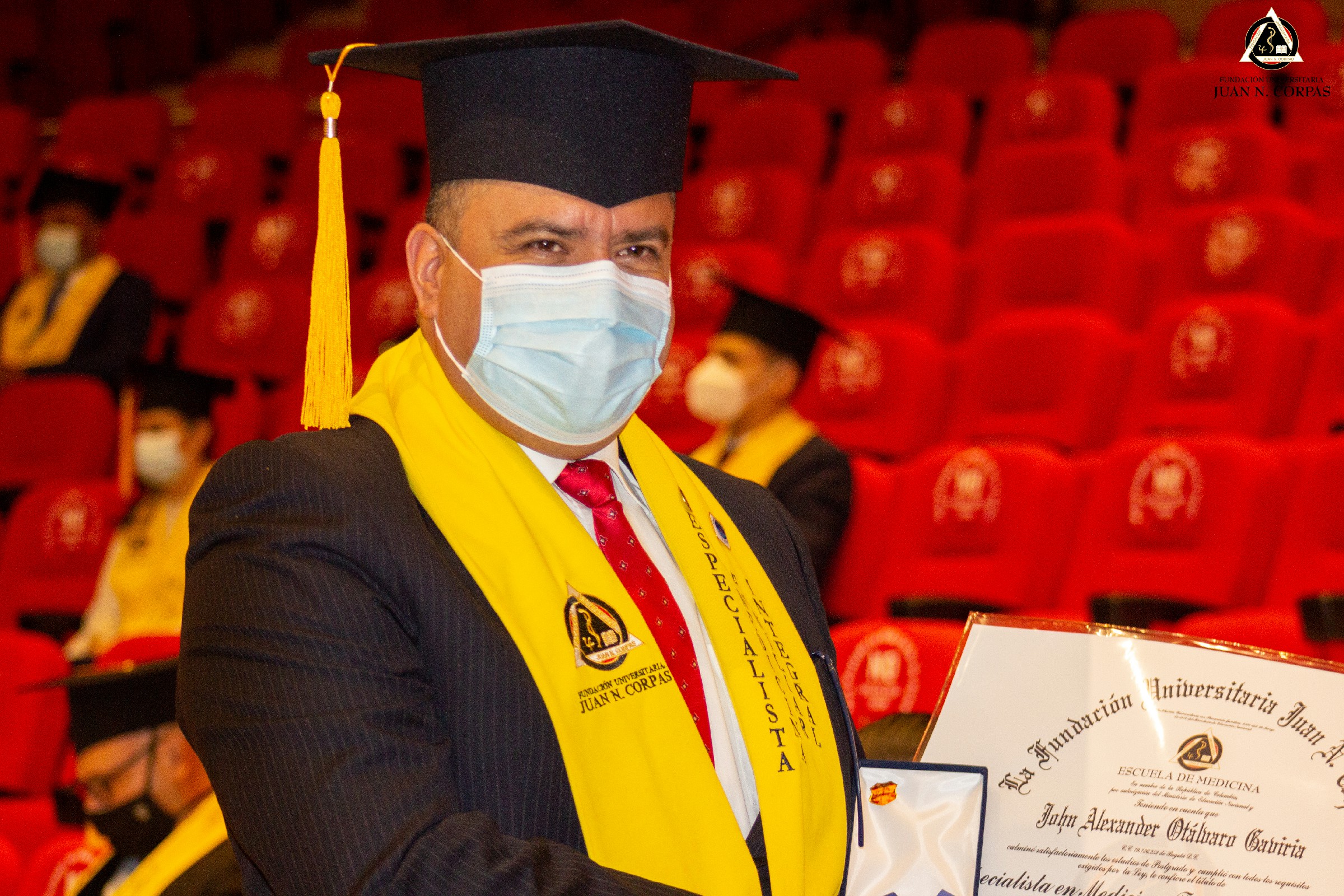 Graduación de Especializaciones Medicina Familiar Integral y Medicina Interna 2021-1 3