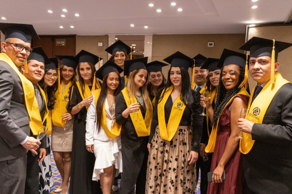 Ceremonia de Grados TAFV 2022-2 (2)